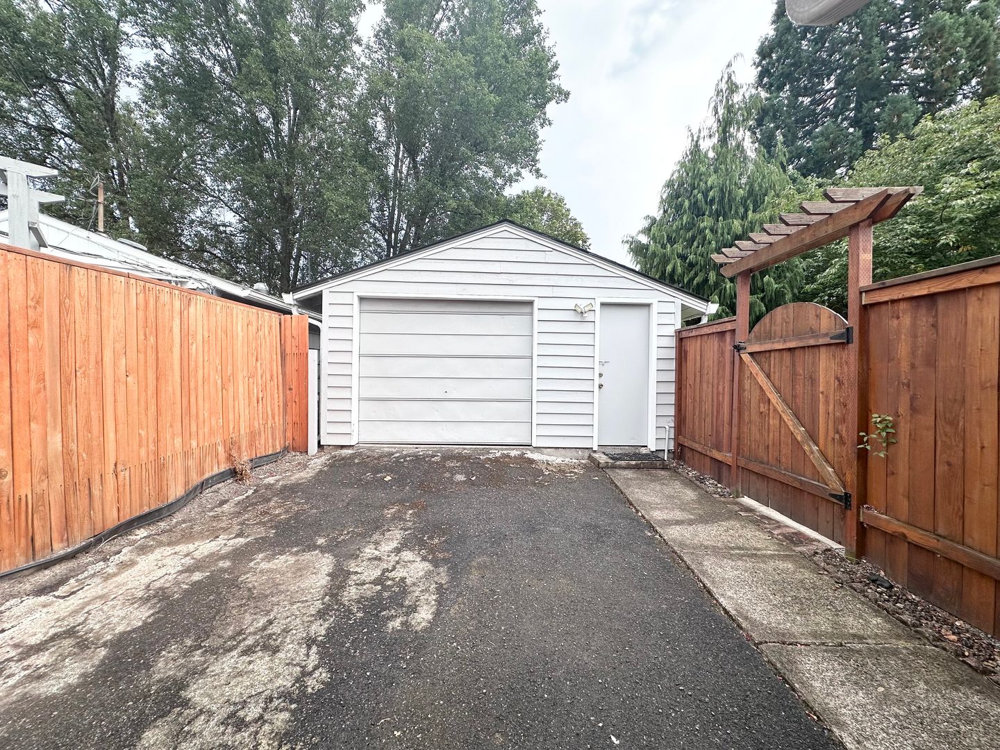 10910 SW 74th Ave.  - Tigard - Oregon - 3 bed, 1 bath rental property