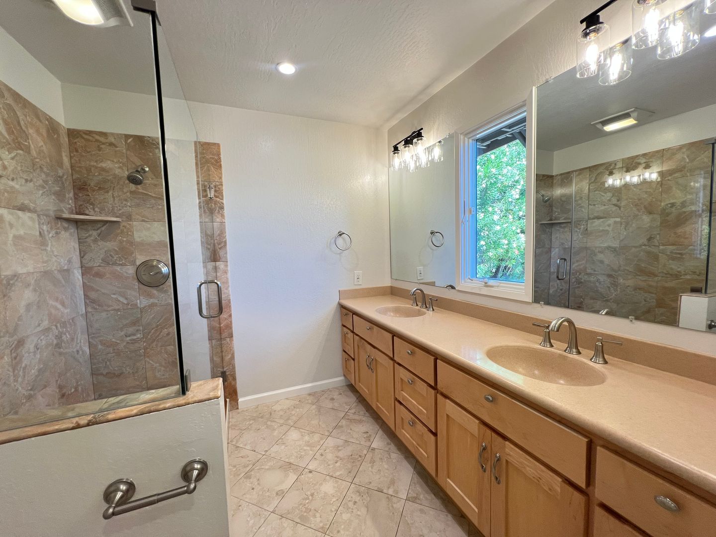 11 Daisy Ln - Orinda - California - 4 bed, 3.5 bath rental property