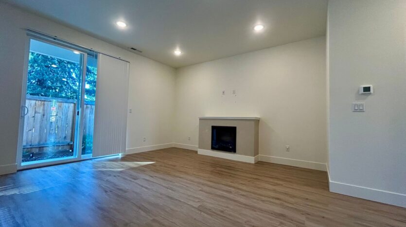 11015 NE 26th - Unit 08 - Vancouver - Washington - 3 bed, 2.5 bath rental property