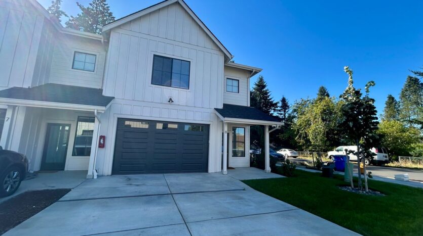 11015 NE 26th - Unit 08 - Vancouver - Washington - 3 bed, 2.5 bath rental property