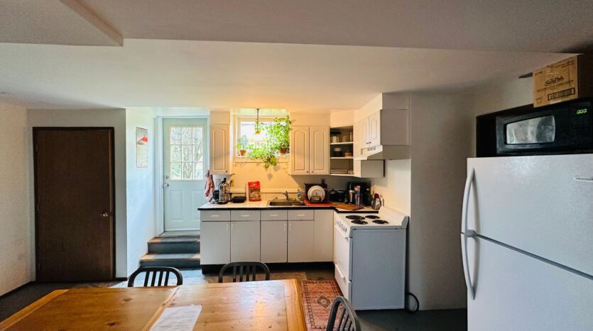 1110 12th Street - Bellingham - Washington - 3 bed, 1 bath rental property