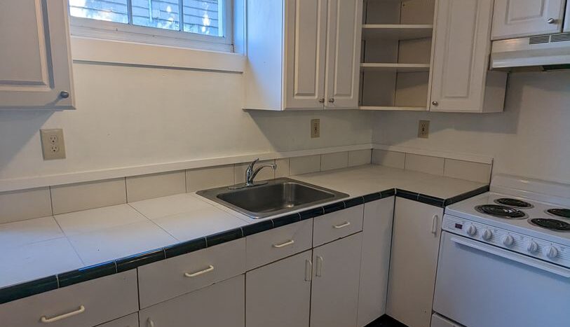 1110 12th Street - Bellingham - Washington - 3 bed, 1 bath rental property