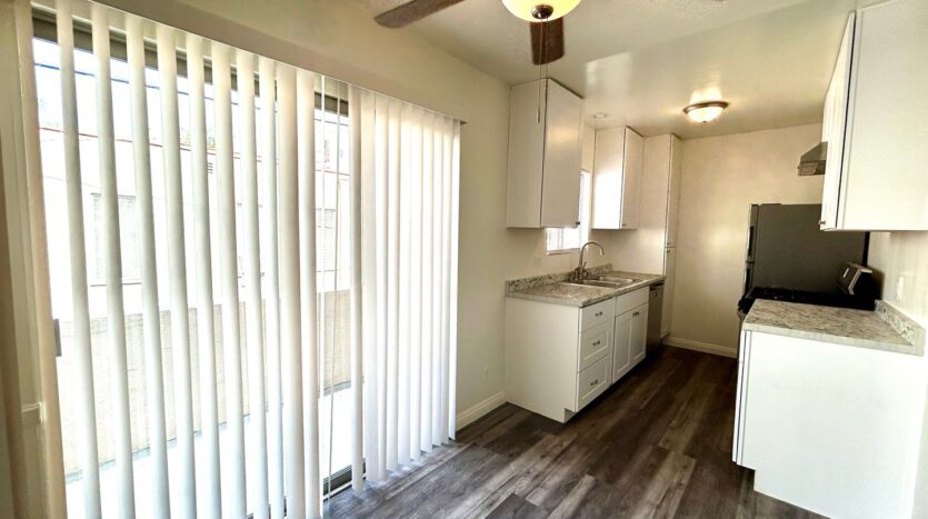 1115 Glenville Dr  #06 - Los Angeles - California - 2 bed, 1.5 bath rental property