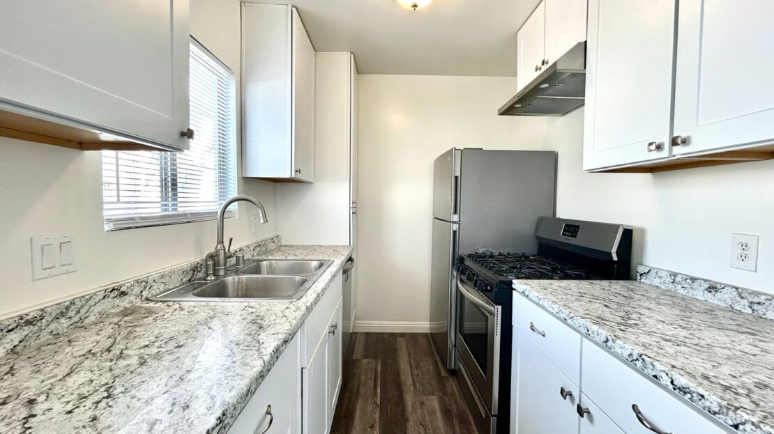 1115 Glenville Dr  #06 - Los Angeles - California - 2 bed, 1.5 bath rental property