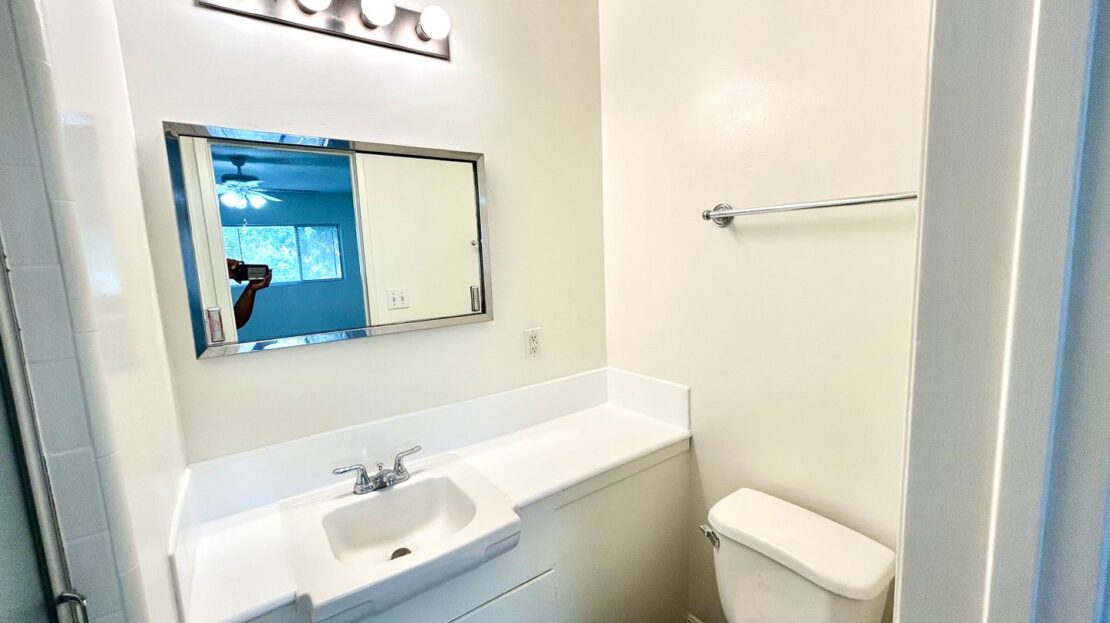 1115 Glenville Dr  #06 - Los Angeles - California - 2 bed, 1.5 bath rental property
