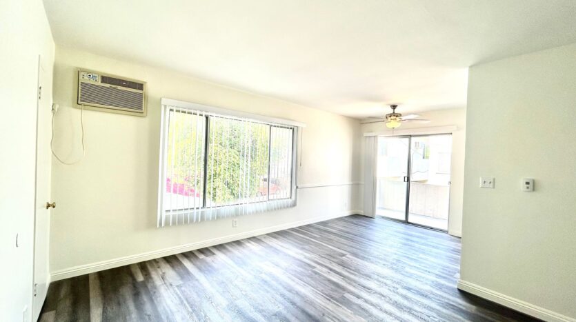 1115 Glenville Dr  #06 - Los Angeles - California - 2 bed, 1.5 bath rental property