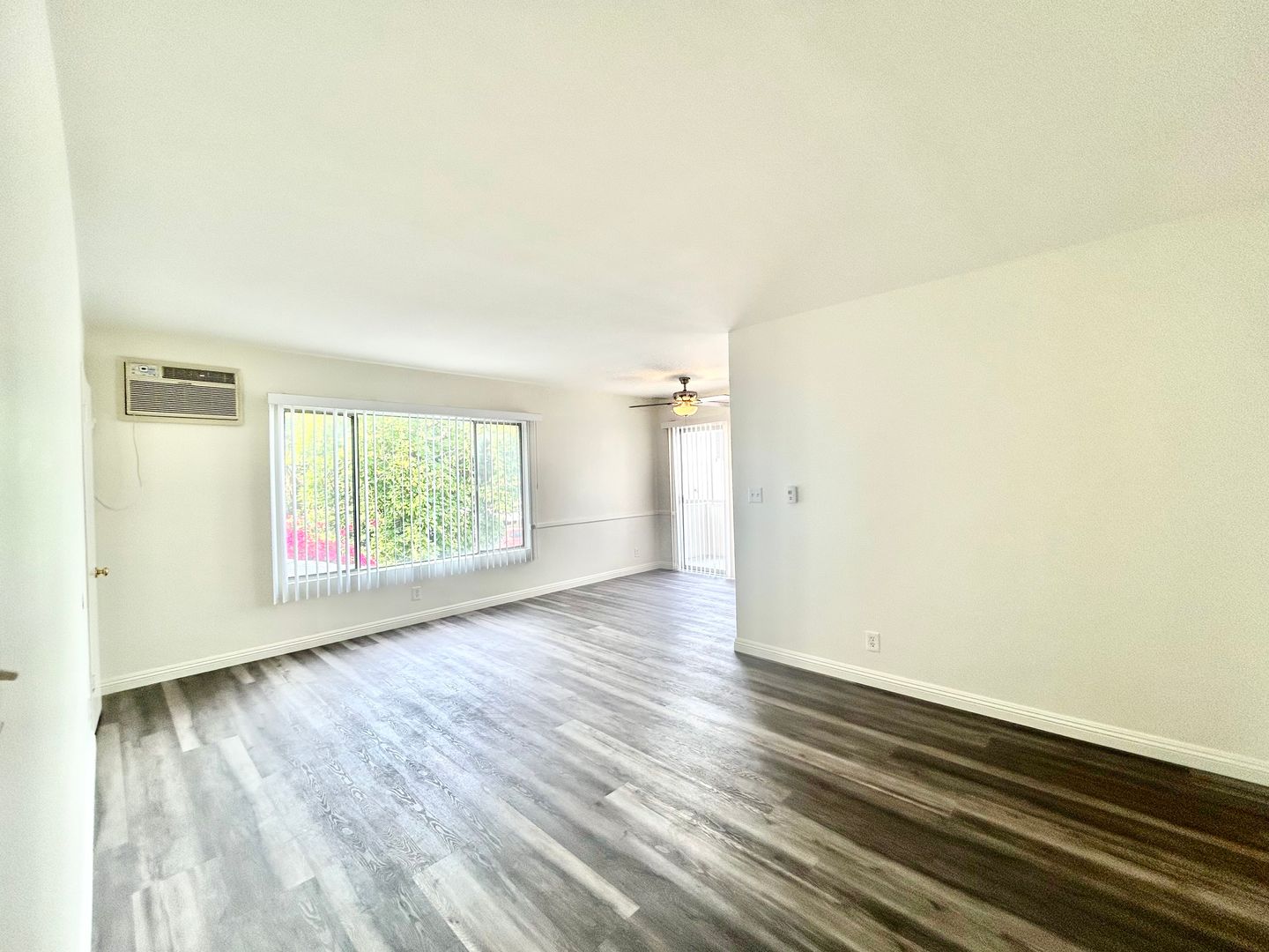 1115 Glenville Dr  #06 - Los Angeles - California - 2 bed, 1.5 bath rental property