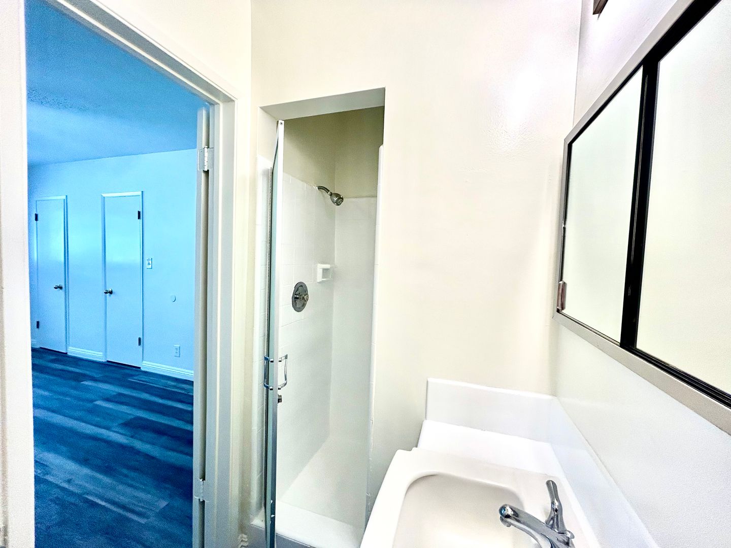 1115 Glenville Dr  #06 - Los Angeles - California - 2 bed, 1.5 bath rental property