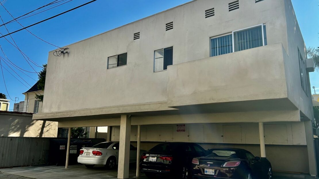 1115 Glenville Dr  #06 - Los Angeles - California - 2 bed, 1.5 bath rental property