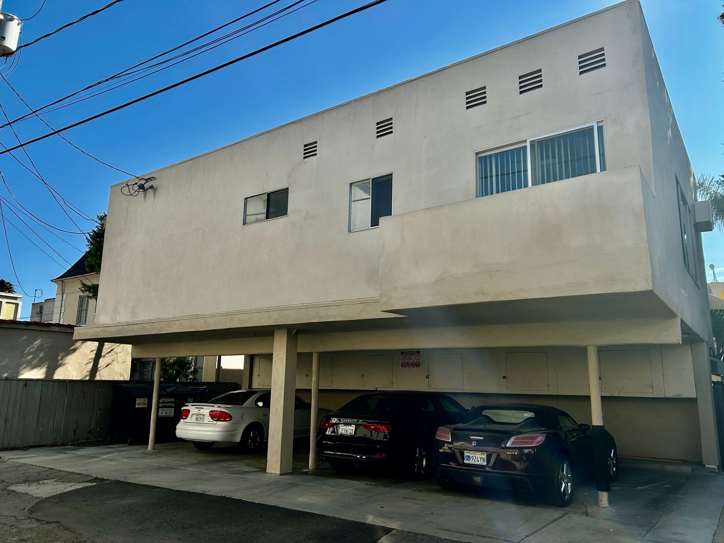 1115 Glenville Dr  #06 - Los Angeles - California - 2 bed, 1.5 bath rental property