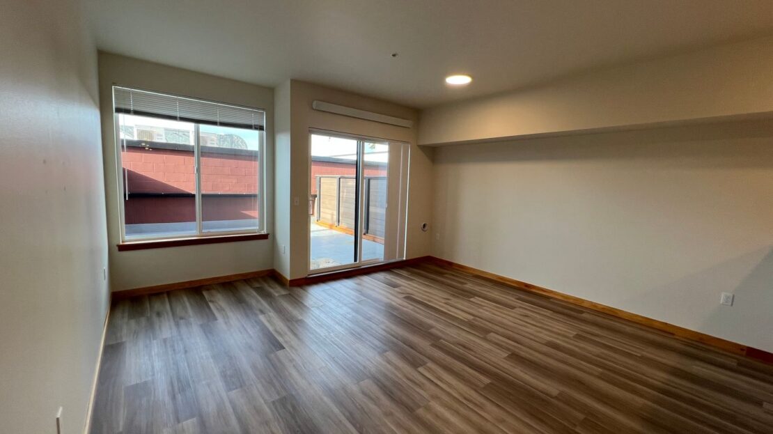 1130 13th Street - Bellingham - Washington - 1 bed, 1.5 bath rental property