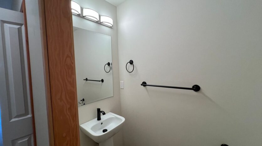 1130 13th Street - Bellingham - Washington - 1 bed, 1.5 bath rental property