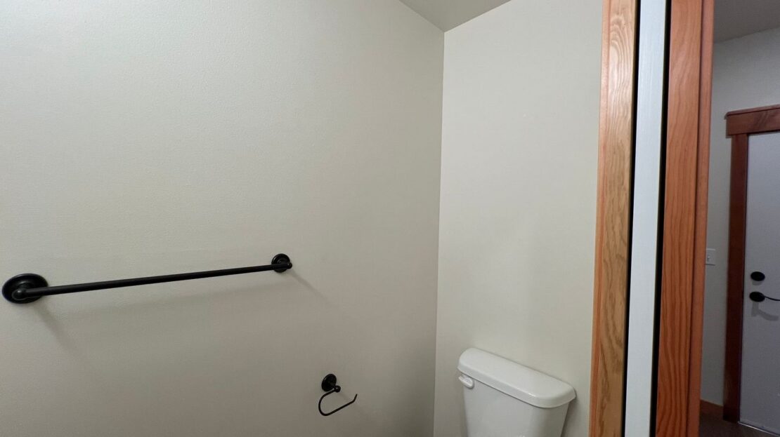 1130 13th Street - Bellingham - Washington - 1 bed, 1.5 bath rental property