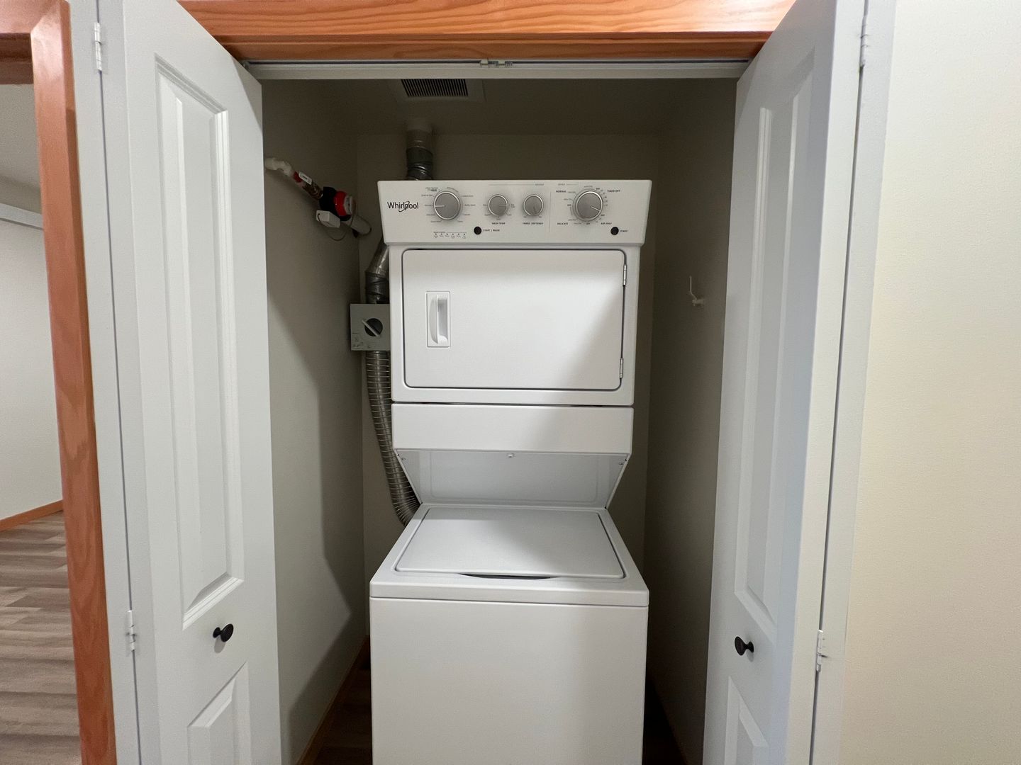 1130 13th Street - Bellingham - Washington - 1 bed, 1.5 bath rental property