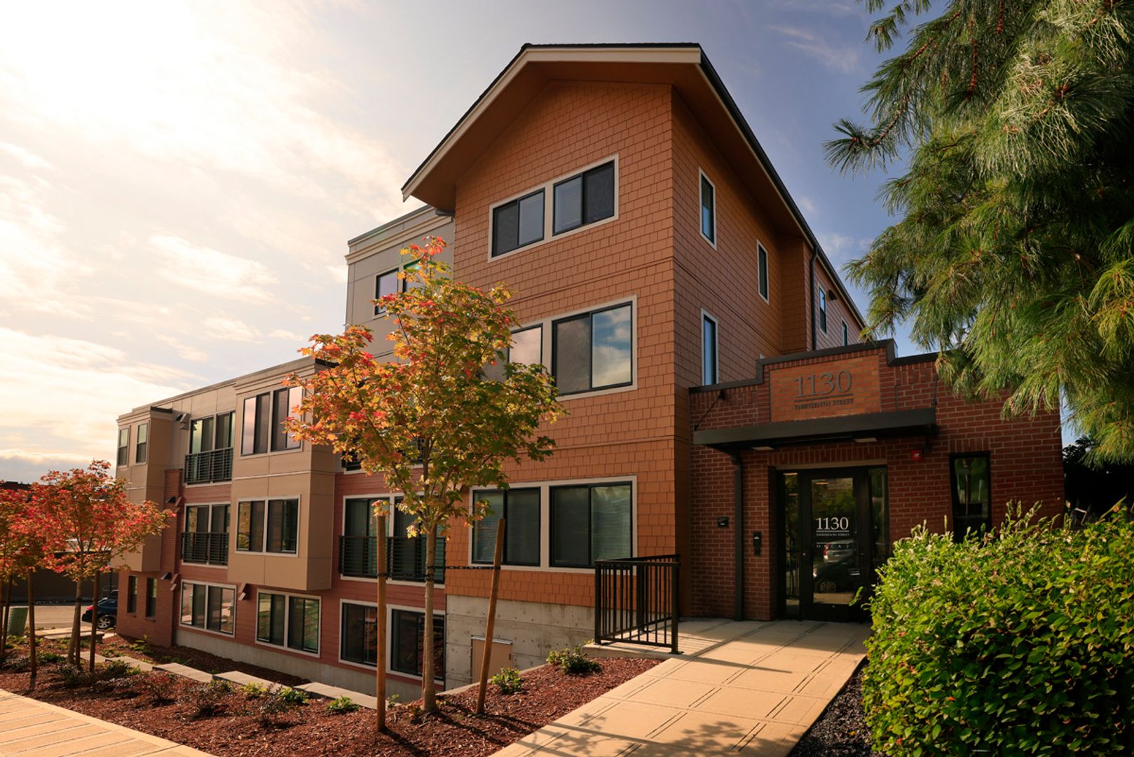 1130 13th Street - Bellingham - Washington - 1 bed, 1.5 bath rental property