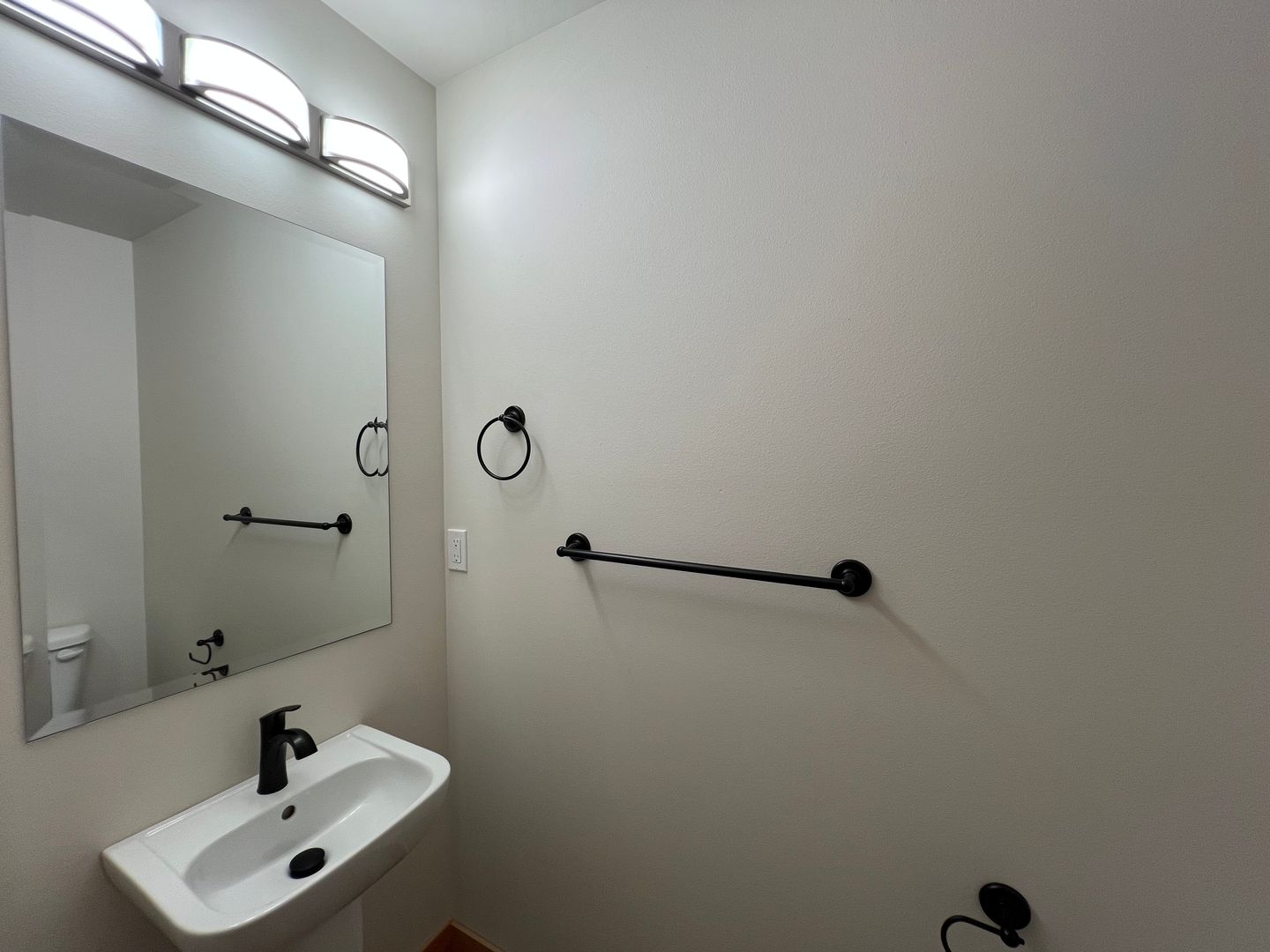 1130 13th Street - Bellingham - Washington - 1 bed, 1.5 bath rental property