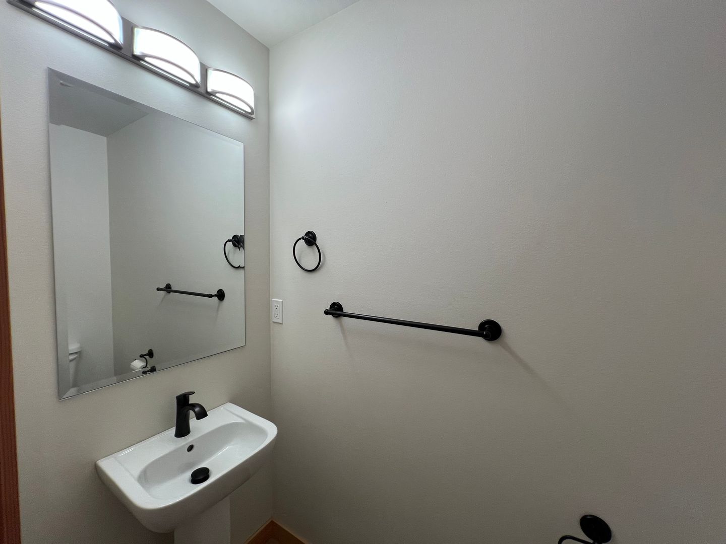 1130 13th Street - Bellingham - Washington - 1 bed, 1.5 bath rental property