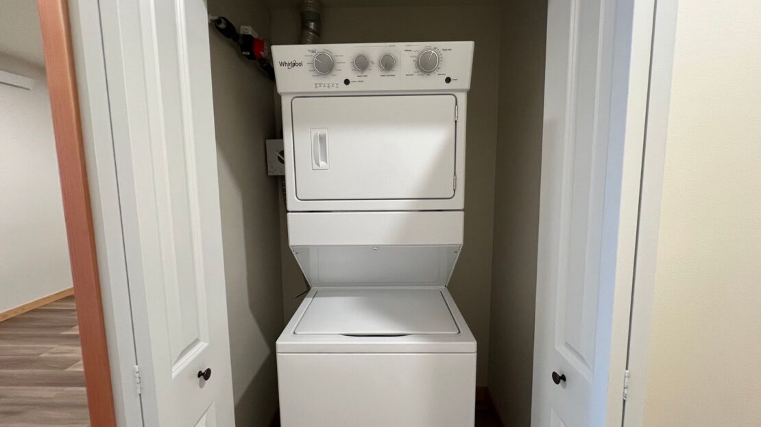 1130 13th Street - Bellingham - Washington - 1 bed, 1.5 bath rental property