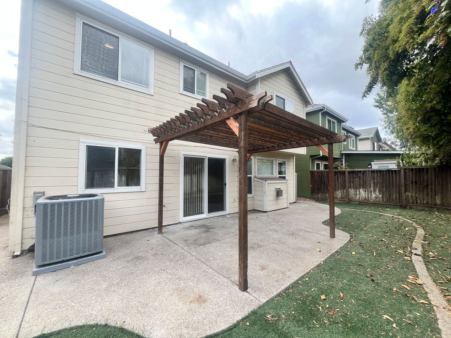 1136 Phelan Way - San Jose - California - 3 bed, 2.5 bath rental property