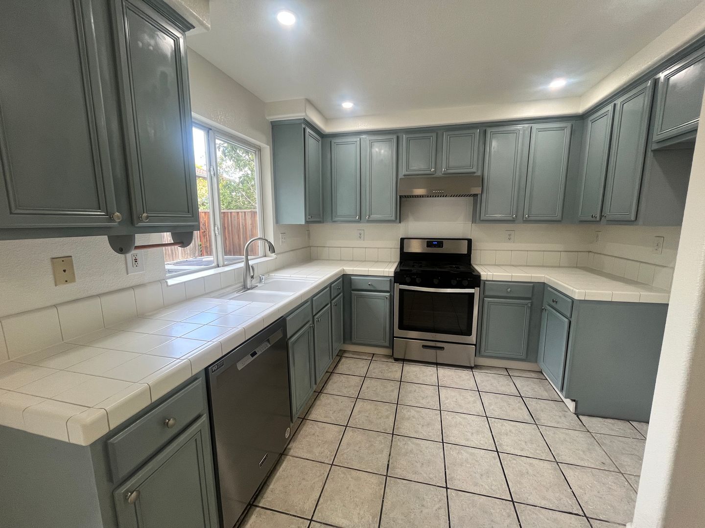 1136 Phelan Way - San Jose - California - 3 bed, 2.5 bath rental property