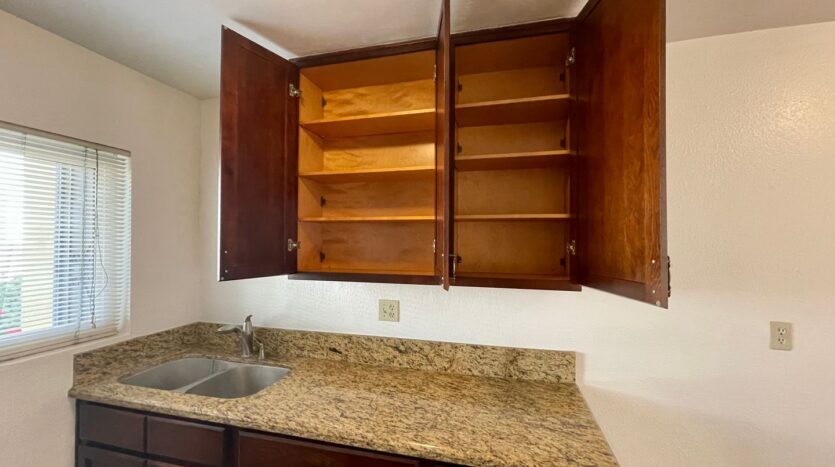 114-118 W 1st Ave - La Habra - California - 1 bed, 1 bath rental property