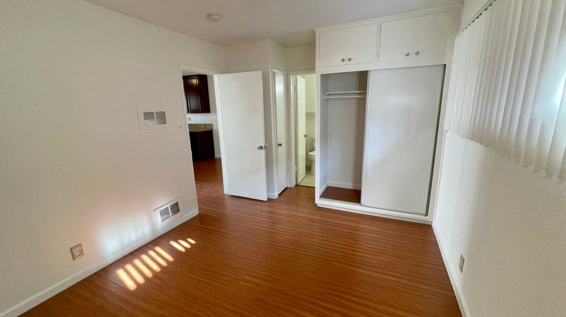 114-118 W 1st Ave - La Habra - California - 1 bed, 1 bath rental property
