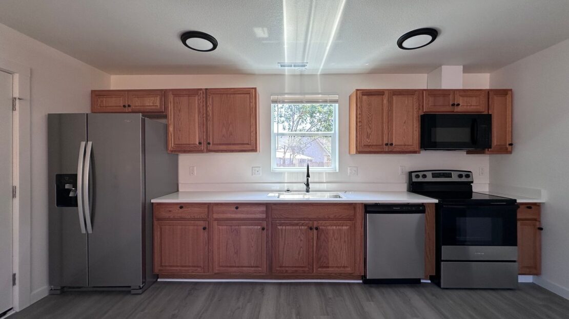 11404 SE Holgate Blvd - B - Portland - Oregon - 2 bed, 1 bath rental property