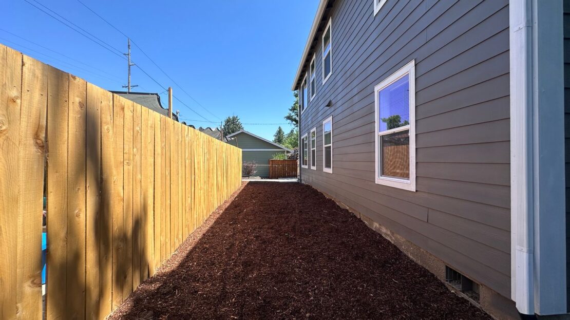 11404 SE Holgate Blvd - B - Portland - Oregon - 2 bed, 1 bath rental property