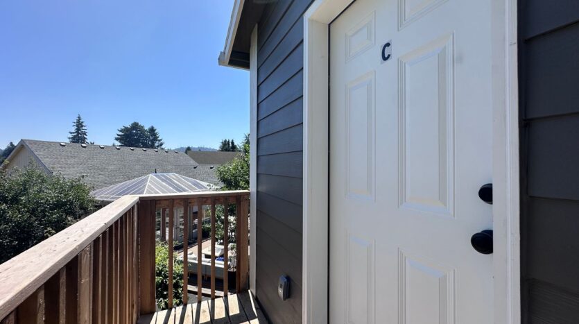11404 SE Holgate Blvd - C - Portland - Oregon - 2 bed, 1 bath rental property