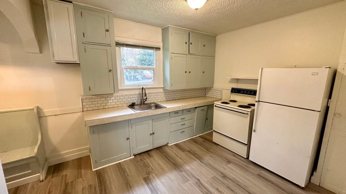 1142 Ellis St. - Bellingham - Washington - 2 bed, 1 bath rental property