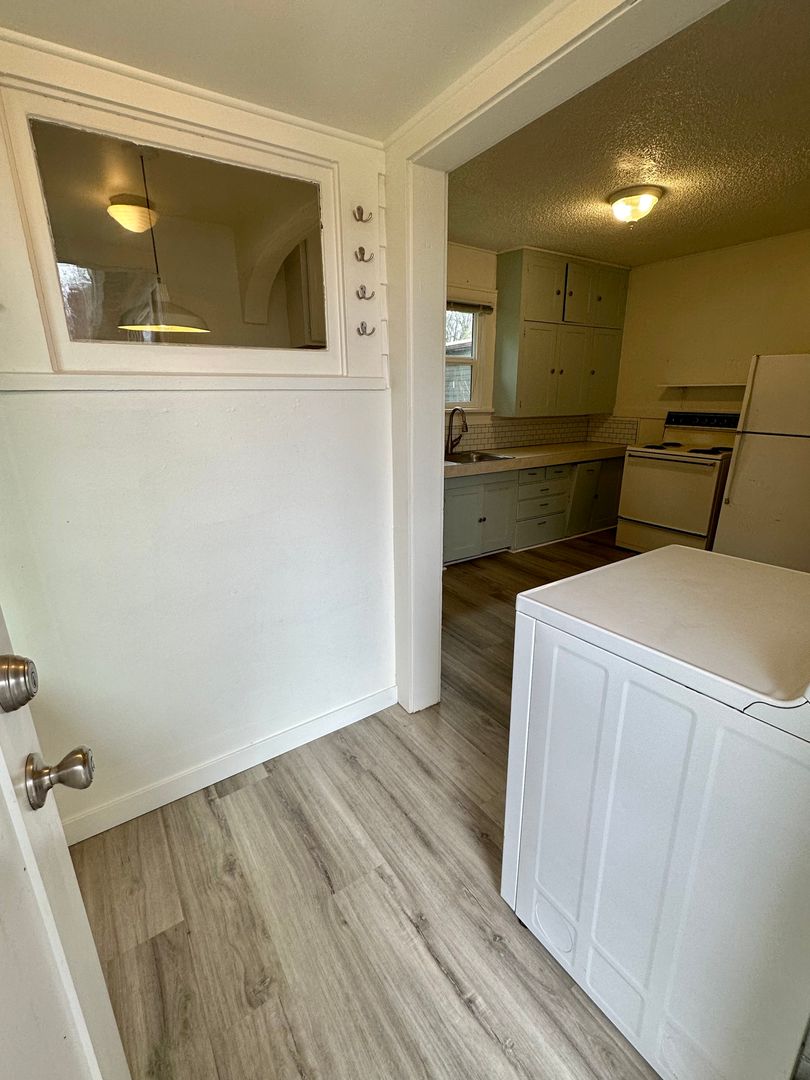 1142 Ellis St. - Bellingham - Washington - 2 bed, 1 bath rental property