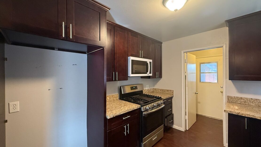 1149 W. Ave H11 - Lancaster - California - 3 bed, 2 bath rental property