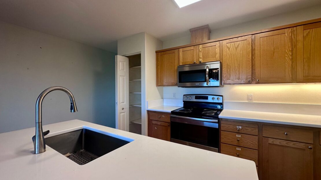 11732 SE Lexington St.   - Portland - Oregon - 3 bed, 2 bath rental property