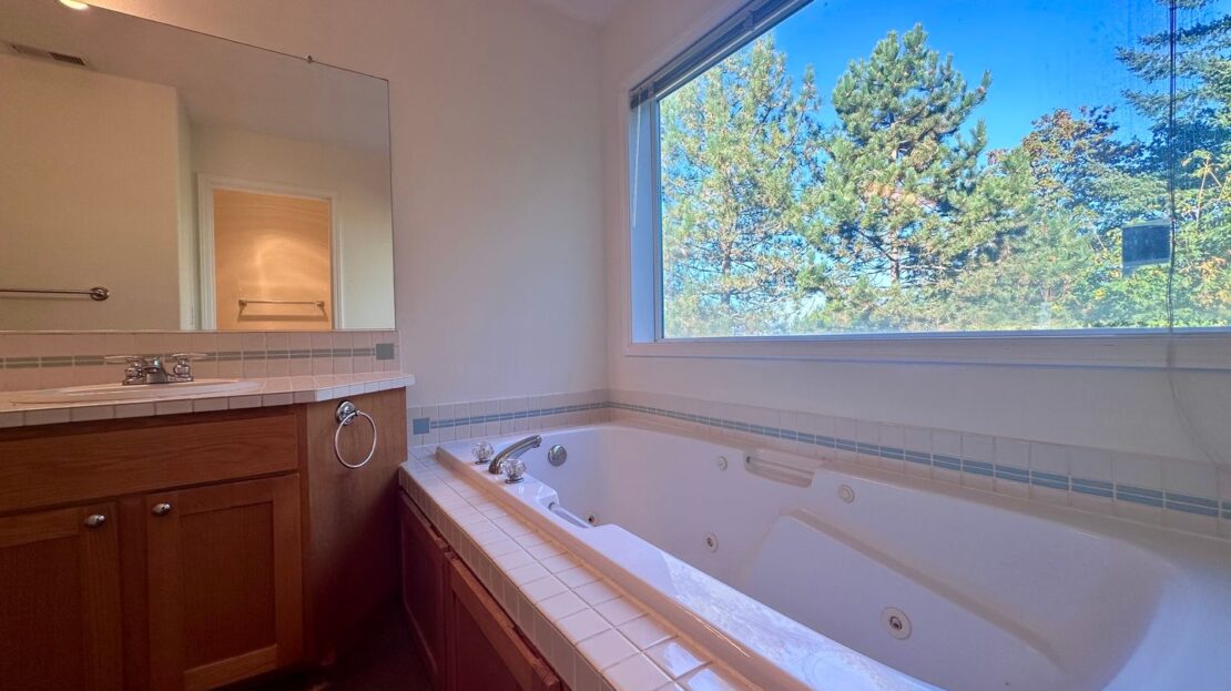 11732 SE Lexington St.   - Portland - Oregon - 3 bed, 2 bath rental property