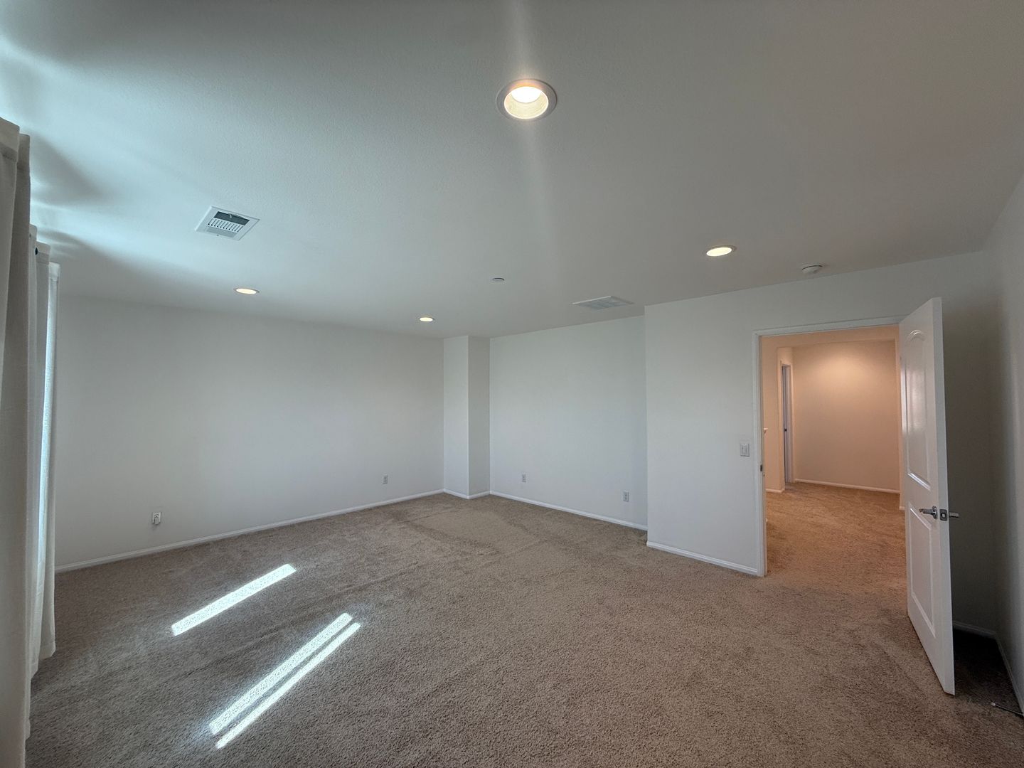 11799 Fresh Meadow Pl. - Victorville - California - 5 bed, 3 bath rental property