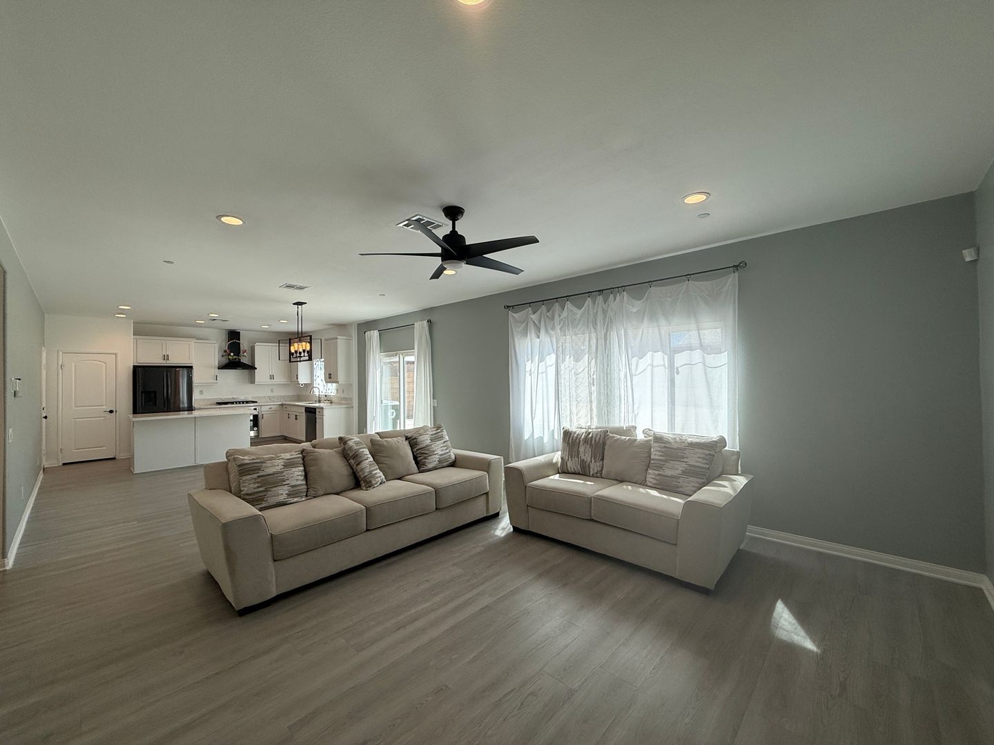 11799 Fresh Meadow Pl. - Victorville - California - 5 bed, 3 bath rental property