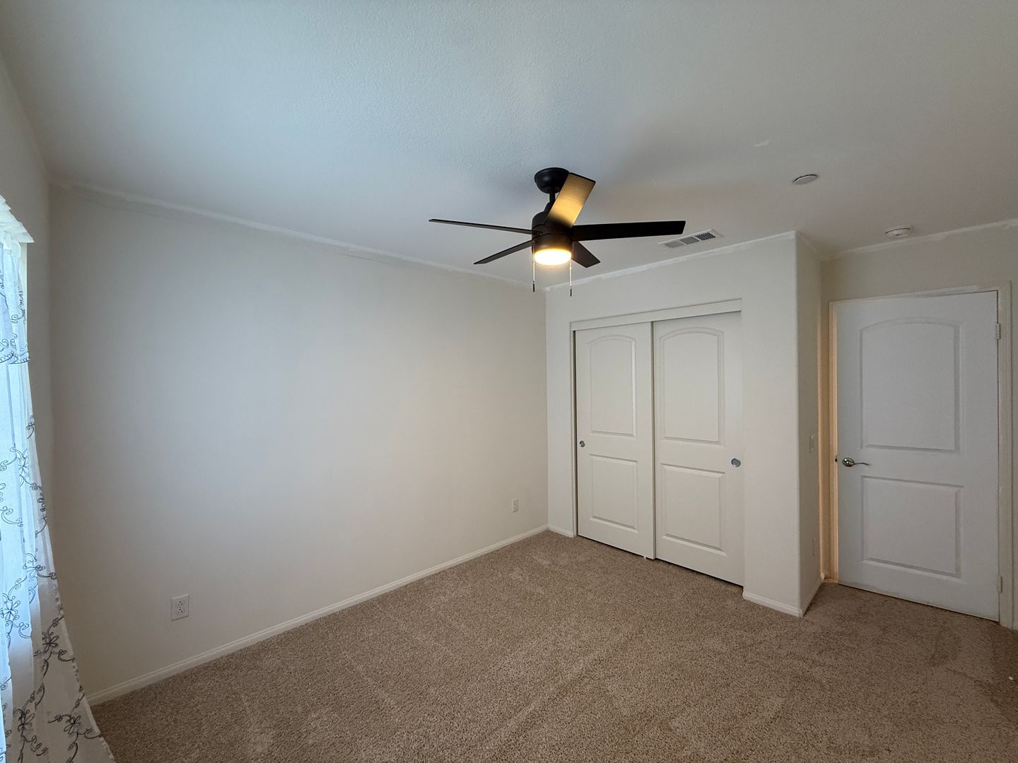 11799 Fresh Meadow Pl. - Victorville - California - 5 bed, 3 bath rental property