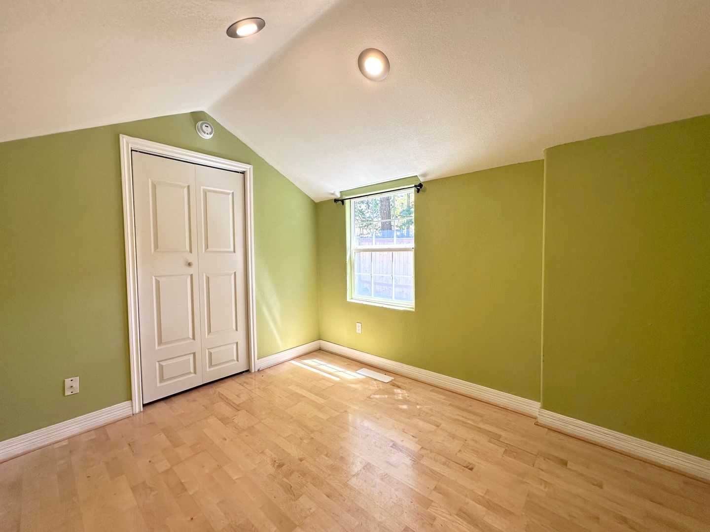 11830 NW Thompson Rd.  - Portland - Oregon - 3 bed, 2 bath rental property