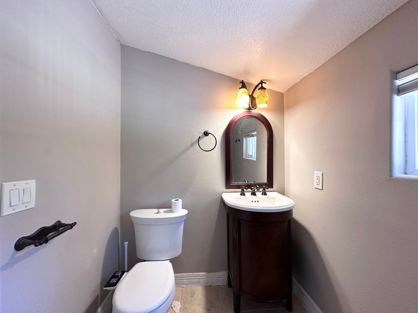 11830 NW Thompson Rd.  - Portland - Oregon - 3 bed, 2 bath rental property