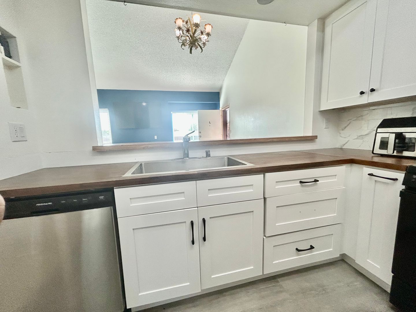 12010 226th St #14(Unit L)  - Hawaiian Gardens - California - 3 bed, 2 bath rental property