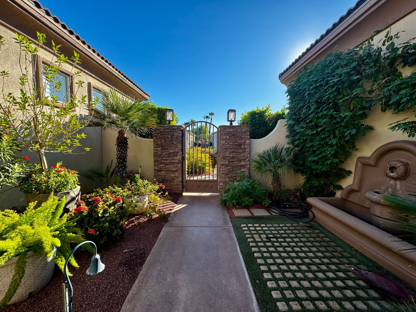 121 Fresco Lane - Palm Desert - California - 4 bed, 4 bath rental property