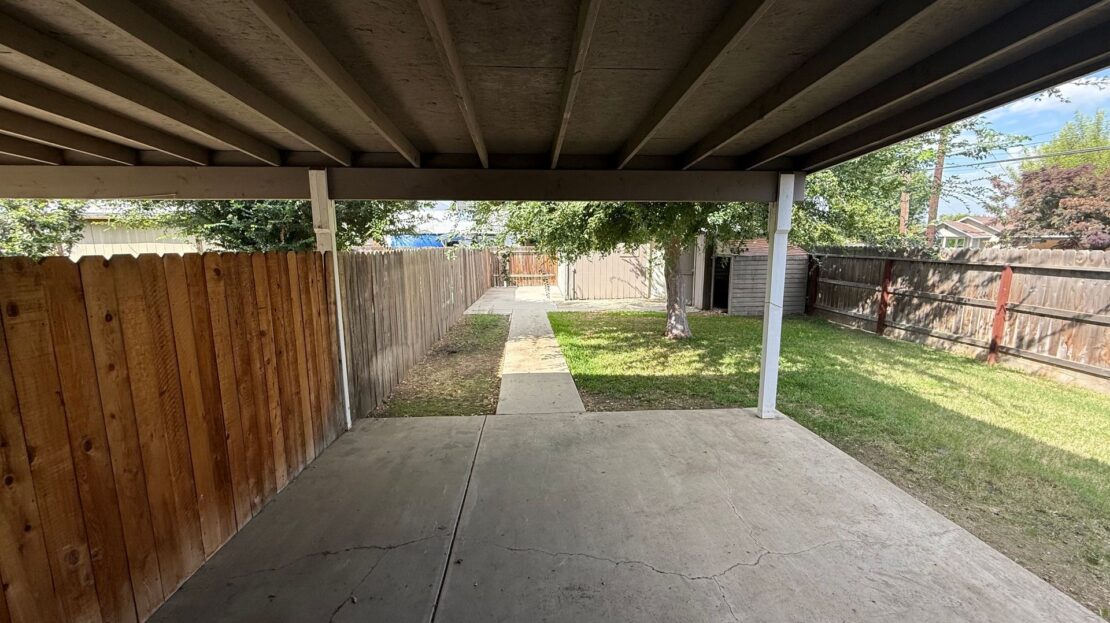 1217 N. Stevenson St  1217 - Visalia - California - 1 bed, 1 bath rental property