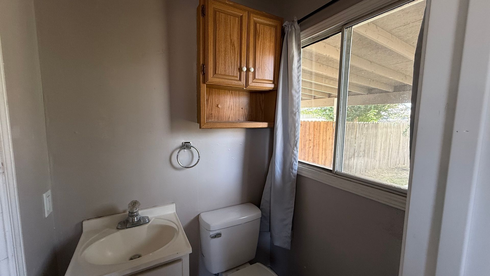 1217 N. Stevenson St  1217 - Visalia - California - 1 bed, 1 bath rental property