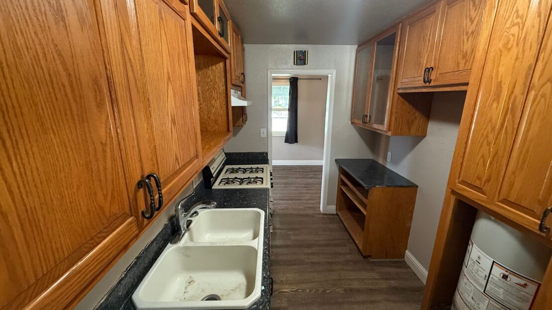 1217 N. Stevenson St  1217 - Visalia - California - 1 bed, 1 bath rental property