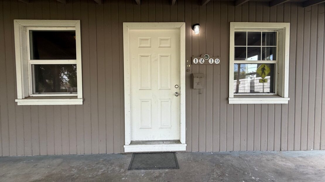 1217 N. Stevenson St  1217 - Visalia - California - 1 bed, 1 bath rental property