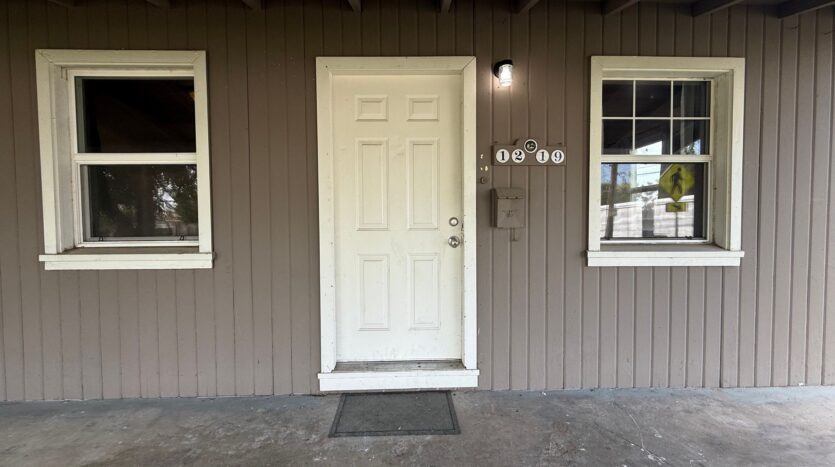 1217 N. Stevenson St  1217 - Visalia - California - 1 bed, 1 bath rental property