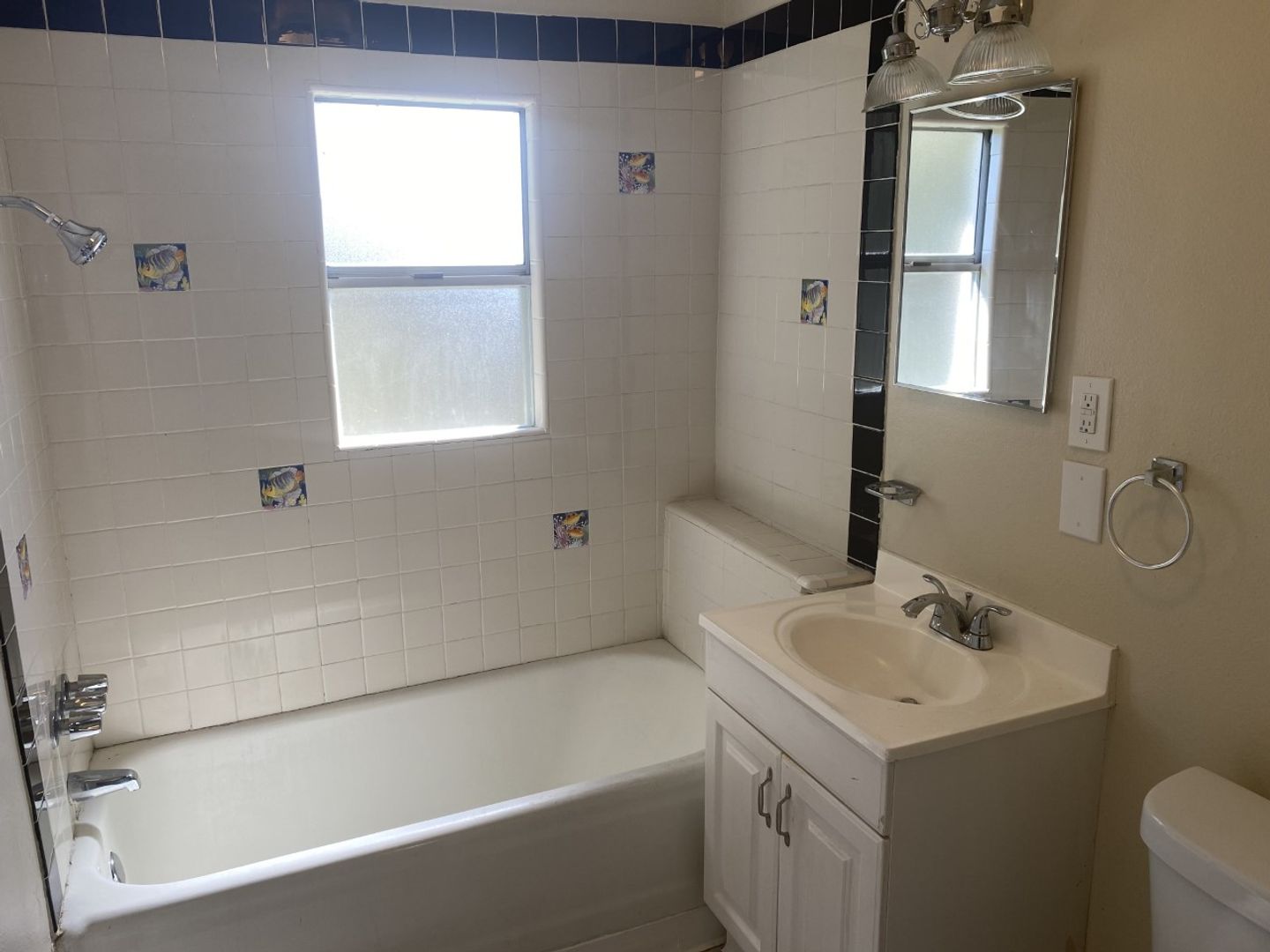 1222-B York Street - Vallejo - California - 2 bed, 1 bath rental property