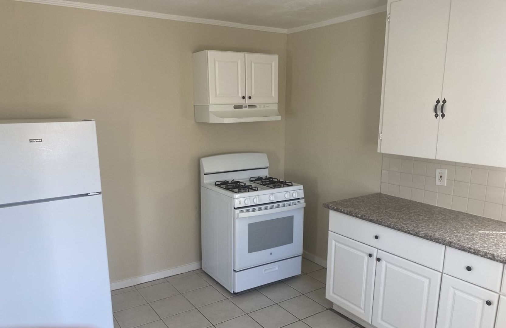 1222-B York Street - Vallejo - California - 2 bed, 1 bath rental property