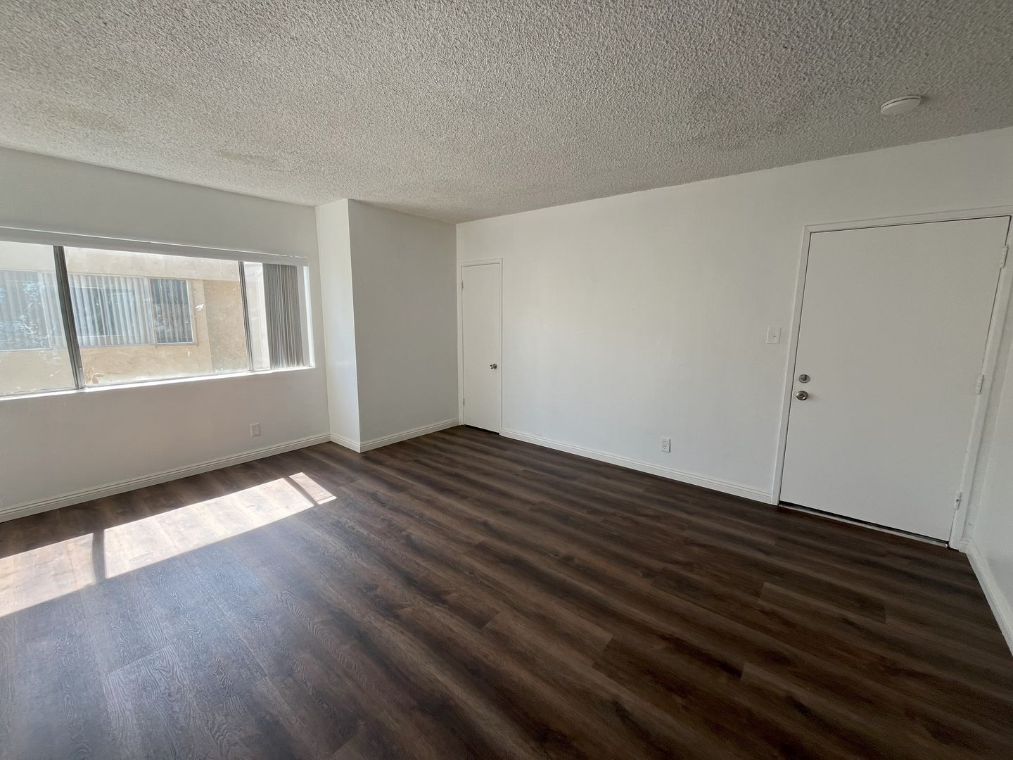 1224 W 107th St - Apt 8  #8 - Los Angeles - California - 2 bed, 1 bath rental property