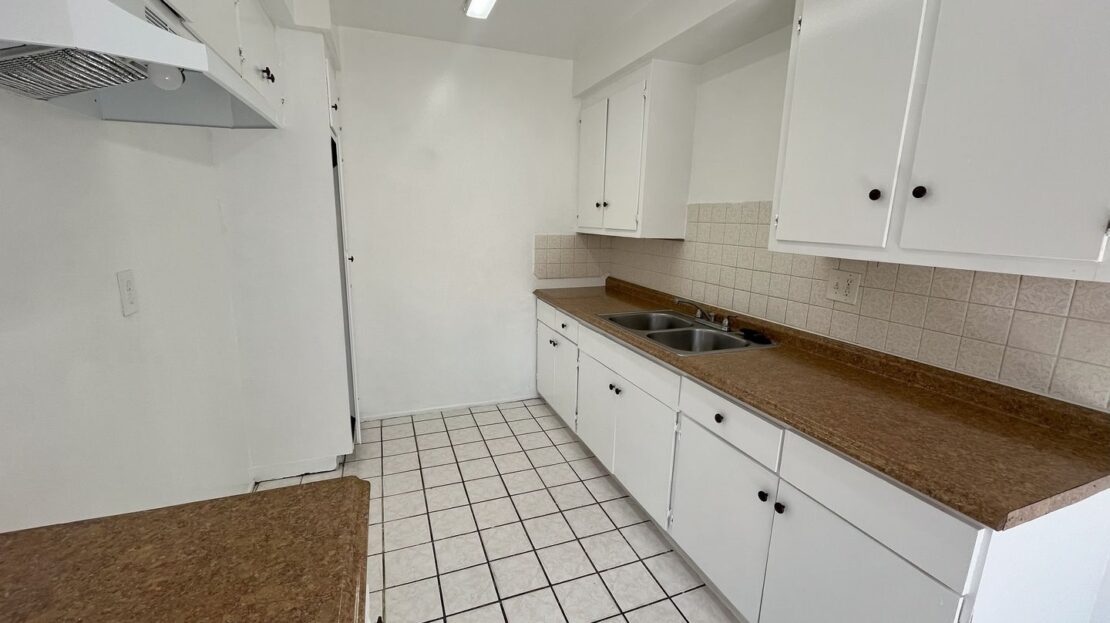1224 W 107th St - Apt 8  #8 - Los Angeles - California - 2 bed, 1 bath rental property